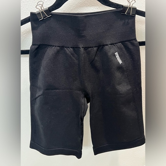 Gym shark black cycling shorts - Picture 1 of 2